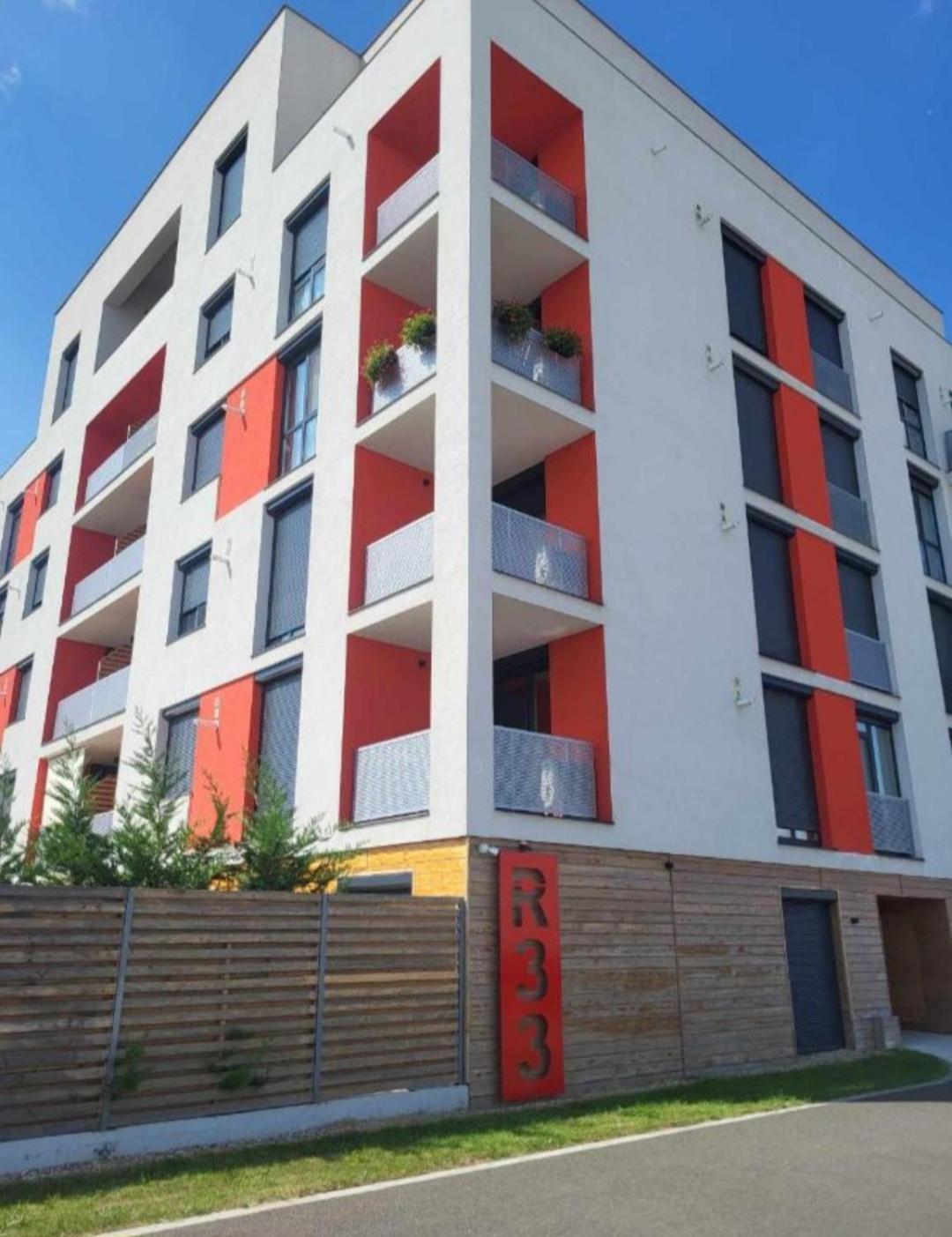 Sika Sunny Garden Apartment Arad Exterior foto